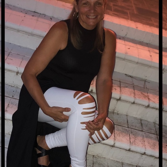 New so cute High lo tank - Picture 3 of 4